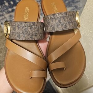 Mk sandals